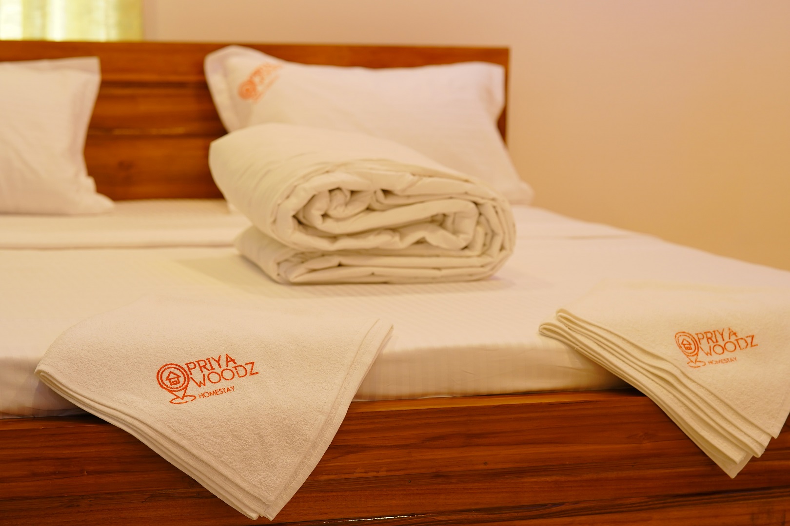 Priya Woodz Homestay slide 14